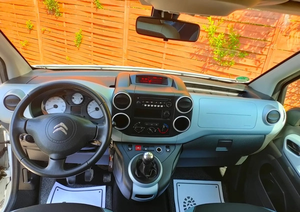 Citroen Berlingo cena 30900 przebieg: 178740, rok produkcji 2014 z Płock małe 466